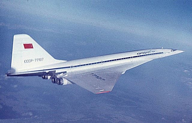 세계 최초의 초음속 여객기 Tu-144