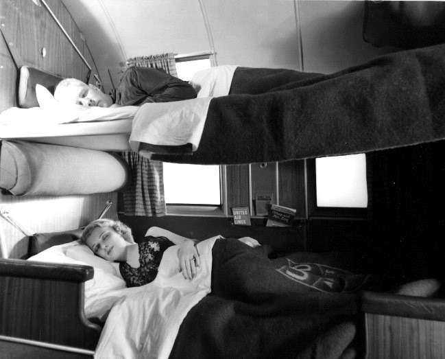 DC-3 침대형 좌석