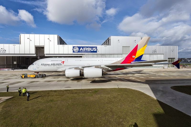 아시아나항공 A380 1호기 도색 후 첫 공개
