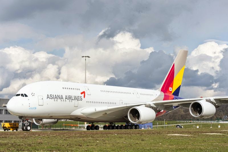 아시아나항공 A380 1호기 도색 후 첫 공개