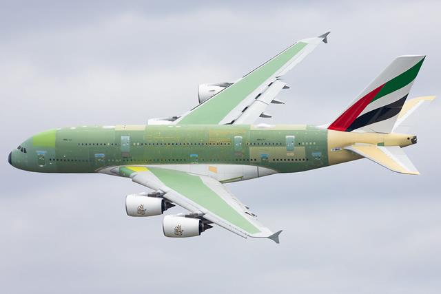 마지막 생산 A380 (A6-EVS)
