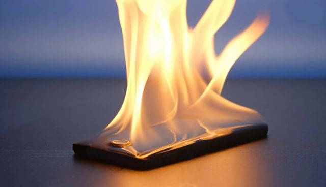 smartphone_fire.jpg